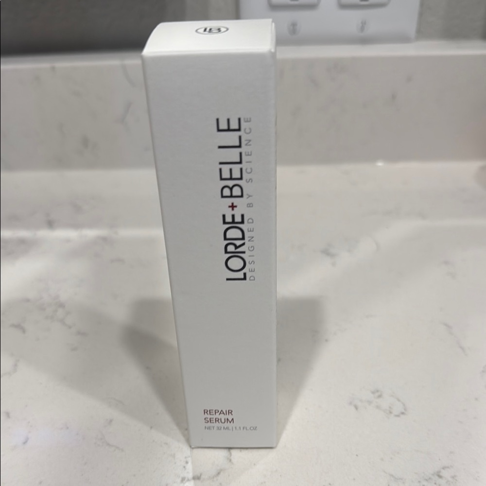 NIB Lorde + Belle Repair Serum - White